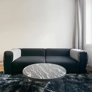 Stylish 2br W Private Balcony In Cph Centre Appartement